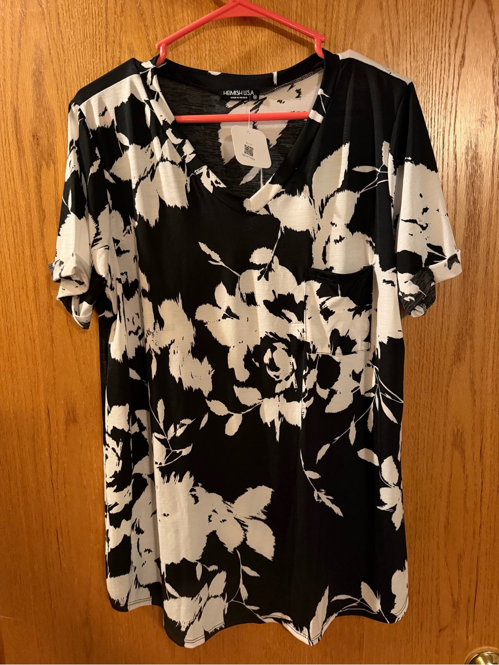 HEIMISH USA Black & White Floral V-Neck Short Sleeve Top